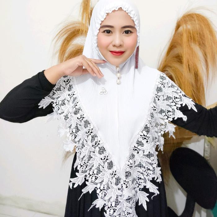 hijab fo tamara plisket kerut dahi renda mewah, putih bersih