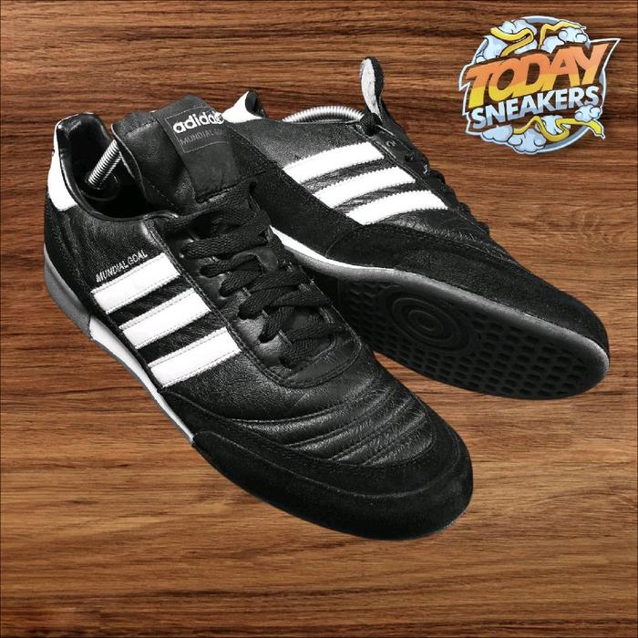 Sepatu Adidas second branded