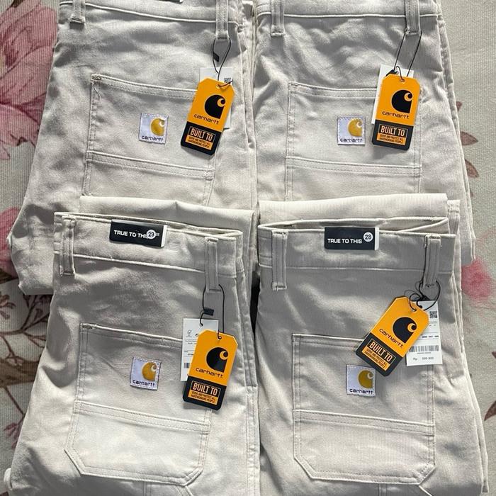 Carhartt Celana Chino Premium Quality - True to The Brand - Built to Last - Desain Klasik - Nyaman d