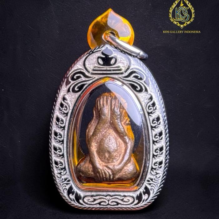 Phra Pidta Yant Yung Phra Ajahn Tee Lek