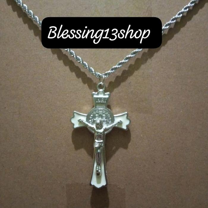 kalung salib benediktus salib besar