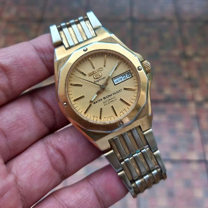 seiko 5 Superior SNZ338 vintage royal oak citizen orient star mido bulova tissot nautilus tank sport