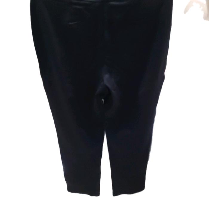 dijual celana slim ponte wanita dewasa merek uniqlo 7/8. masih baru dengan tag.