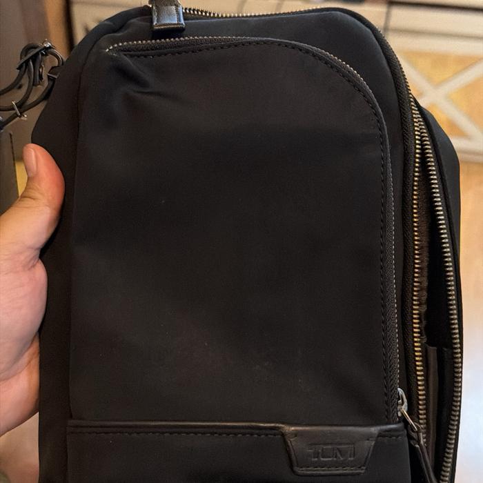 Tum1 Harrison Gregory Sling Bag