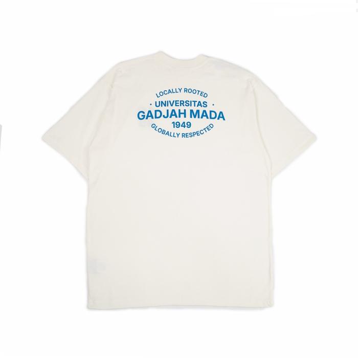Merchandise UGM X Dagadu T-Shirt Regular OffWhite | Kaos Lengan Pendek Pria Wanita | Cotton Combed