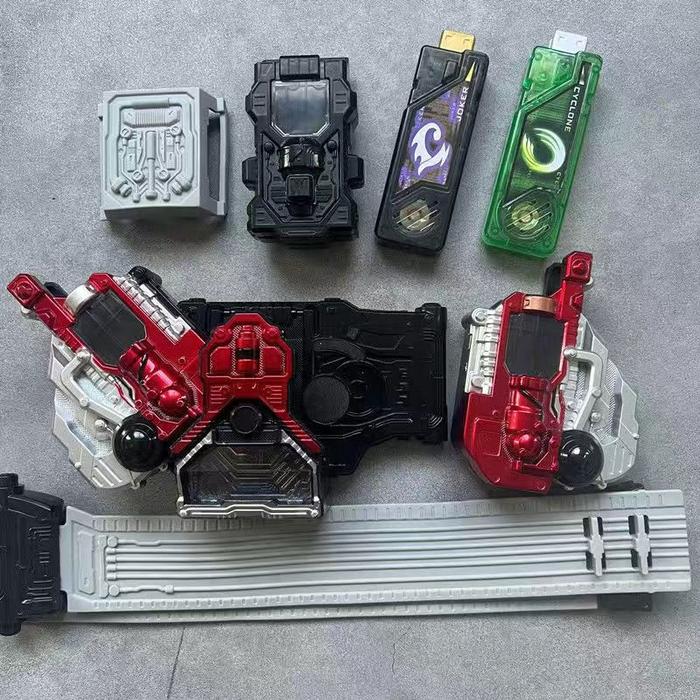 W/Kamen Rider Double Lost Driver CSM Fangs Memory Dinosaur Jr. Action Figures 40-in-1 Memory Electro