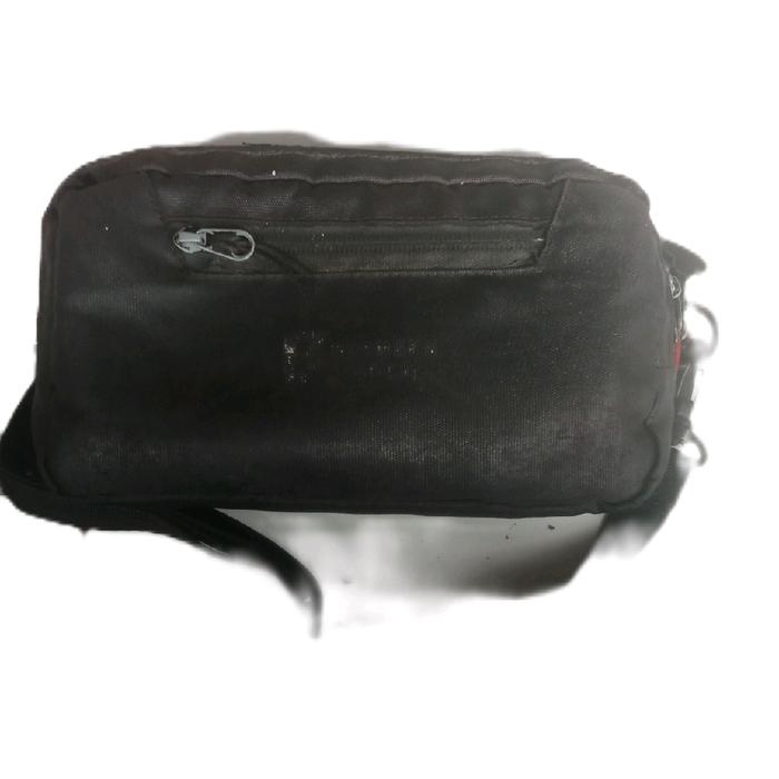 Eiger Tas Langka Pria Selendang Warna Hitam Elegan Isi 10