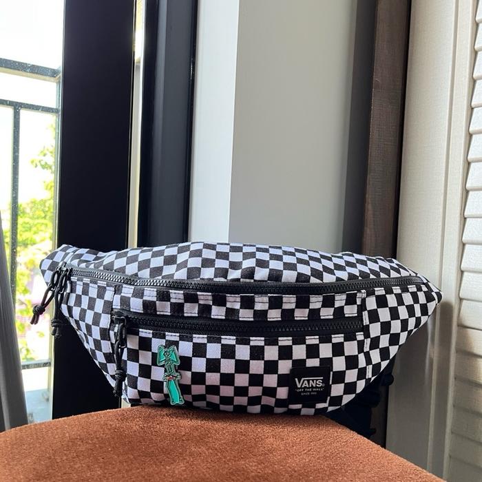 tas waistbag WB second Vans untuk kerja olahraga atau travelling