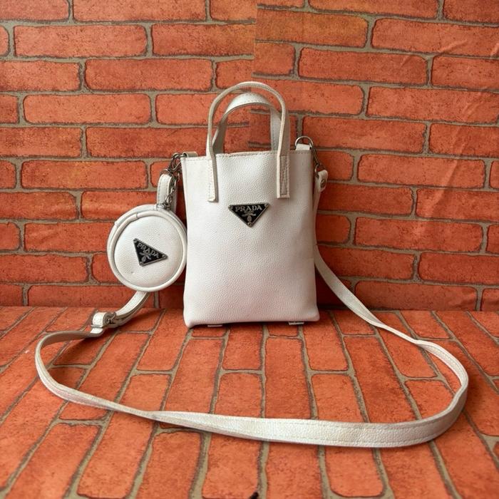 TAS SLING HP WANITA KULIT PRADA MILANO PRELOVED PUTIH / TAS SLING KECIL WANITA PRADA MILANO PRELOVED