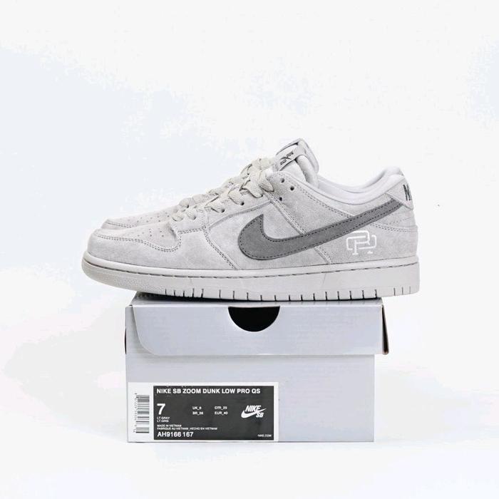 DUNK SB LOW PRO REIGNING CHAMP GREY 100% BNIB