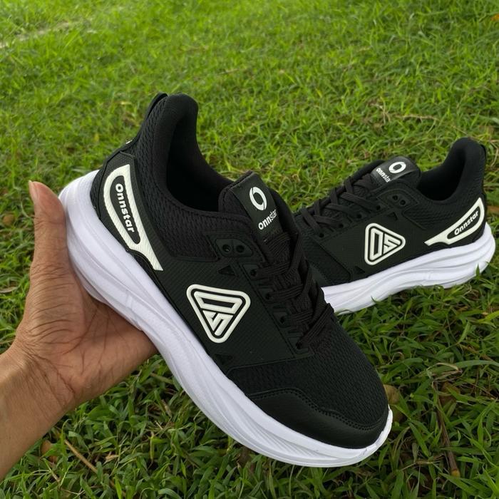 Sepatu sneakers hitam#sepatusekolah#sepatu olahraga#sepatu voli#sepatu batminton