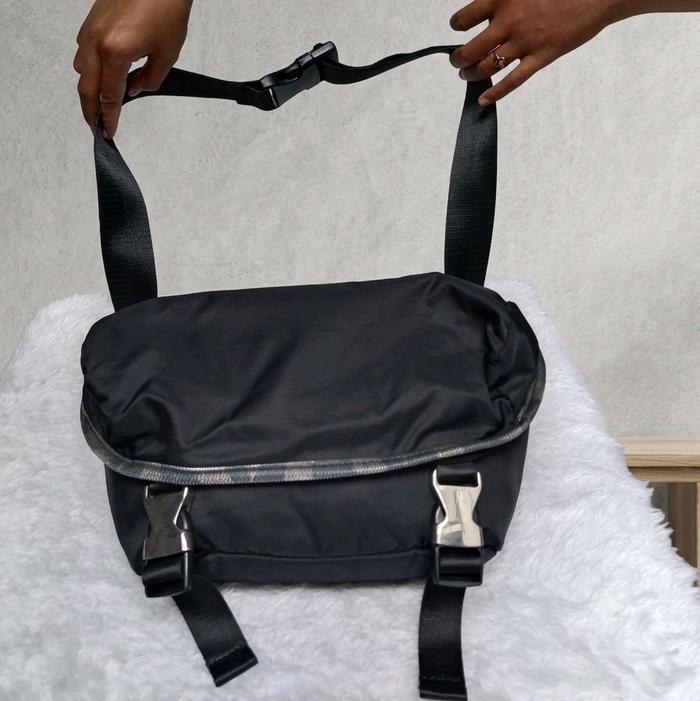 Junred Waist Bag Tas Selempang Dada Nylon Mix Kulit