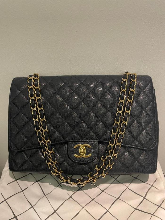 CHANEL Classic Double Flap Black Caviar Maxi GHW (Used-Excellent Condition)