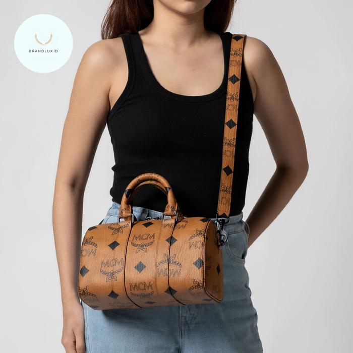 MCM SMALL AREN BOSTON BAG IN MAXI VISETOS COGNAC