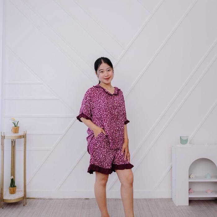 Zenara Setelan Celana Pendek Rayon Premium OneSet Leopard - Pakaian Santai Nyaman untuk Wanita