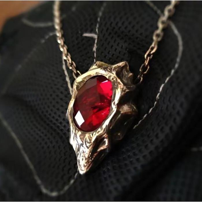 DMC Devil May Cry5 Devil Hunter Dante Amulet Pendant Necklace for Men Women Red Stone Filled Chain N