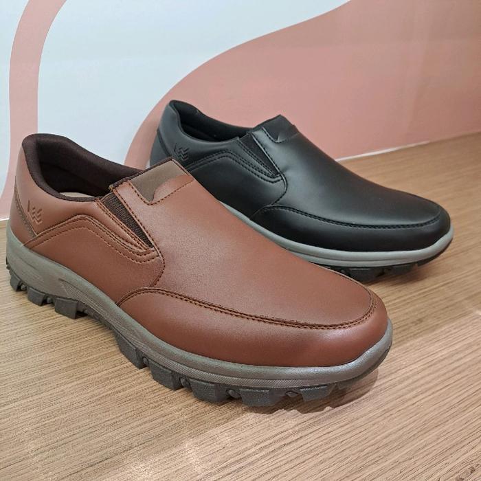 Watchout Sepatu Casual Pria Bahan Sintetis Sol Thermalplastik Karet Ukuran 40-44 Nyaman untuk Aktivi