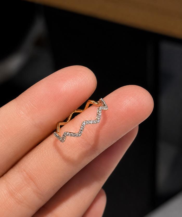 Cincin Hoop Wave Sparkle CN003