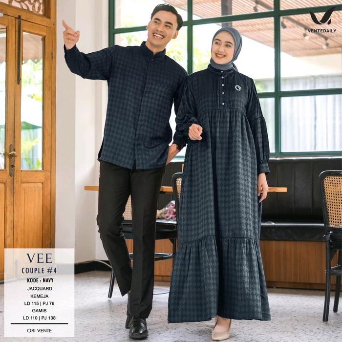 Vee Couple #4 | Vente Daily