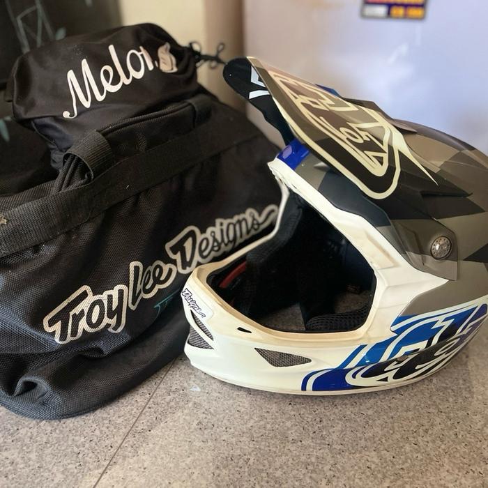 Helm fullface TLD D3 CARBON mips troy lee design