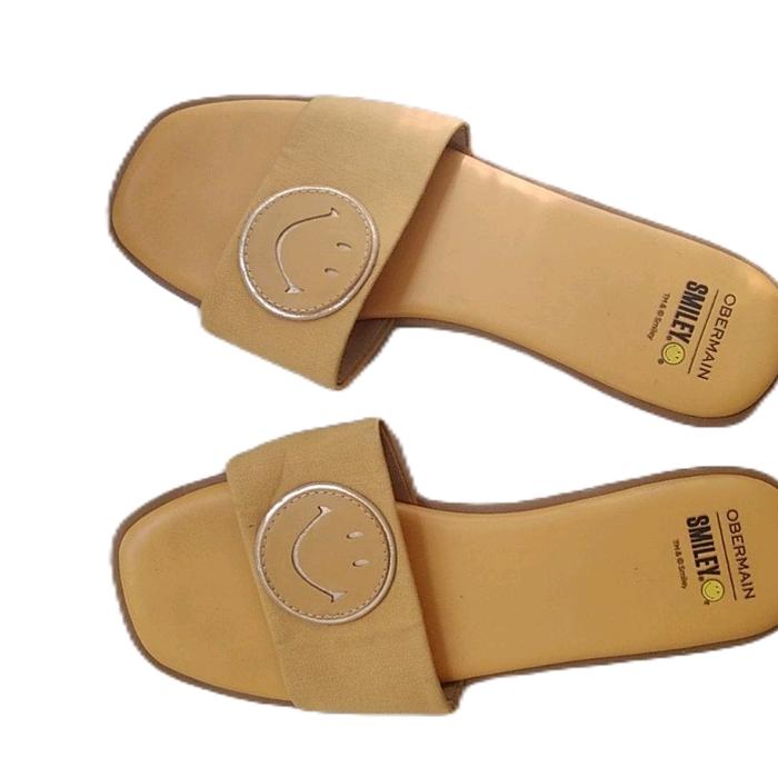 Obermain Sandal Selop Obermain x Smiley Yellow Mustard Karet Kasual Ukuran 36 Warna Fresh Fun Playfu