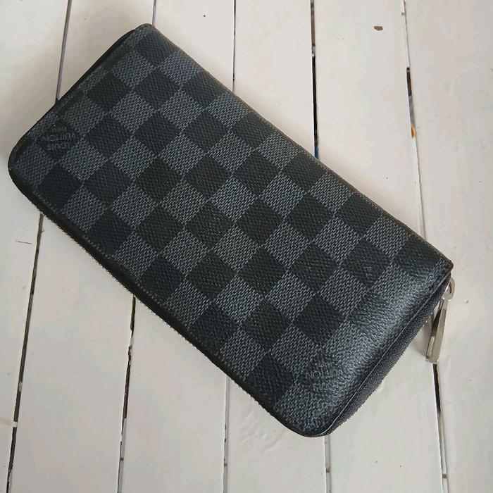 Preloved LV Zippy Wallet Damier Graphite 2018