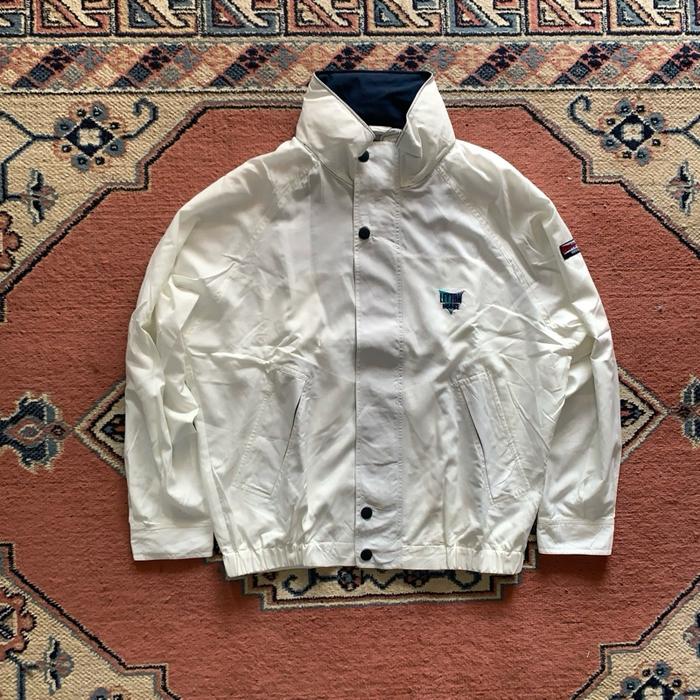 Preloved Jacket Leyton House Warna Broken White