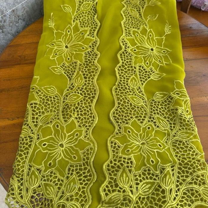 Kain umbi akar ukuran 1 kebaya
