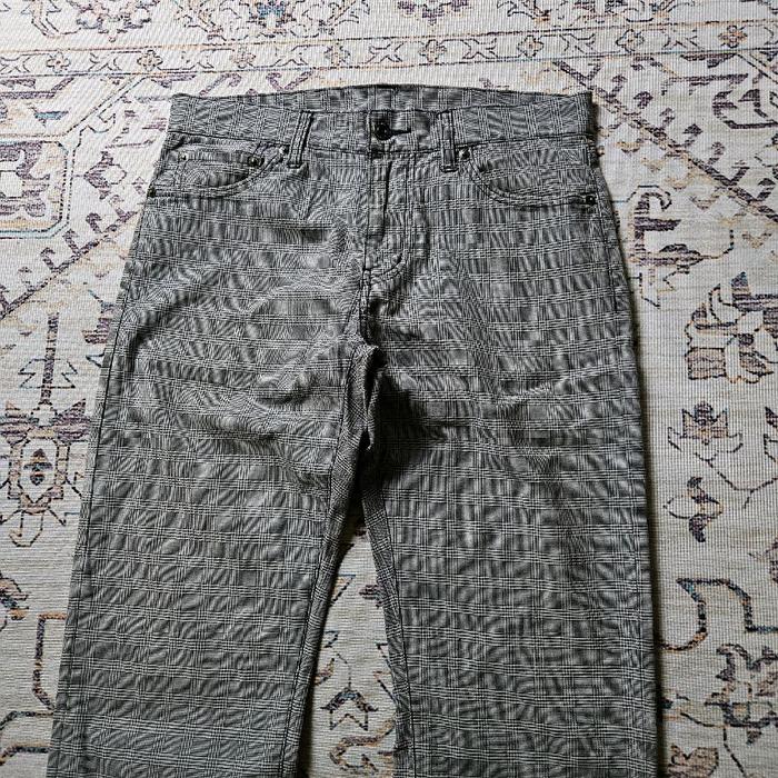 Celana Uniqlo Jeans Straight Fit motif tartan Pria Panjang