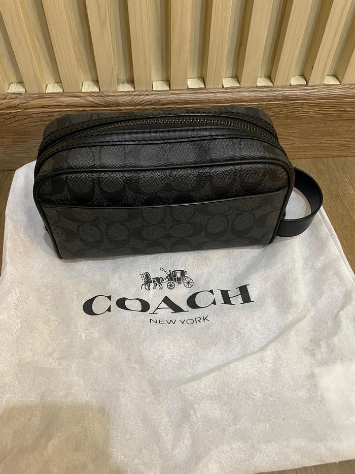 tas pouch coach pria original mulus terawat , jarang dipake, like new 99%