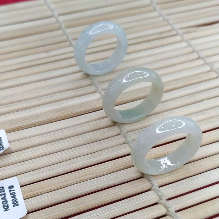Cream White Ring Jade 16-20mm