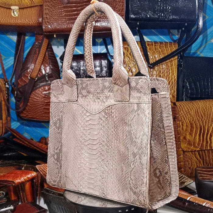 Tas wanita kulit ular piton