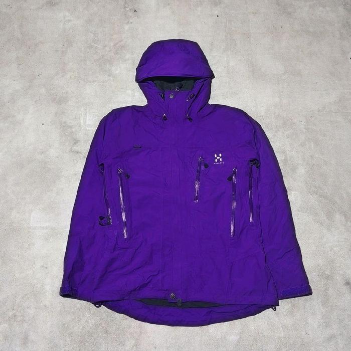 Jaket outdoor hiking gunung haglofs goretex ungu bekas