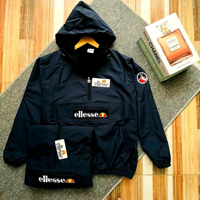 ELLESSE Jaket Outdoor Pria Navy Parasut Casual Waterproof Logo Simple