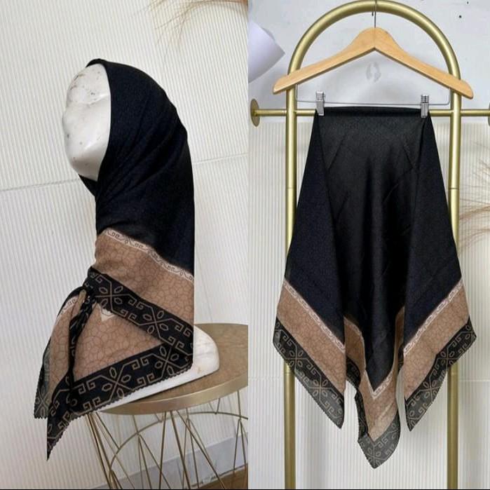 FATRIANA MOTIF HIJAB CANTIK