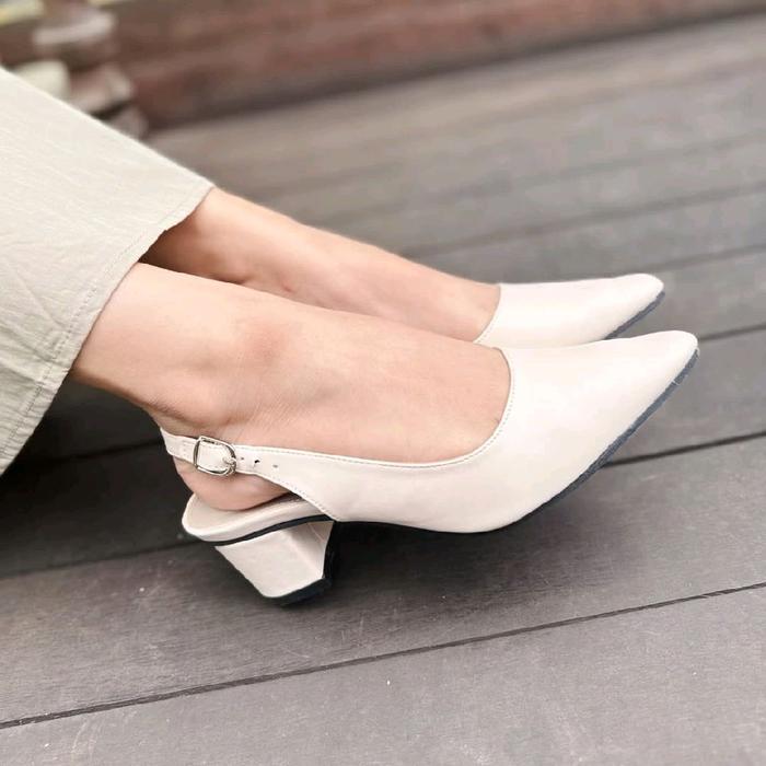 sepatu sendal heels model kekinian hak 5cm bahan berkualitas soal karet ati selip dan licin cocok un