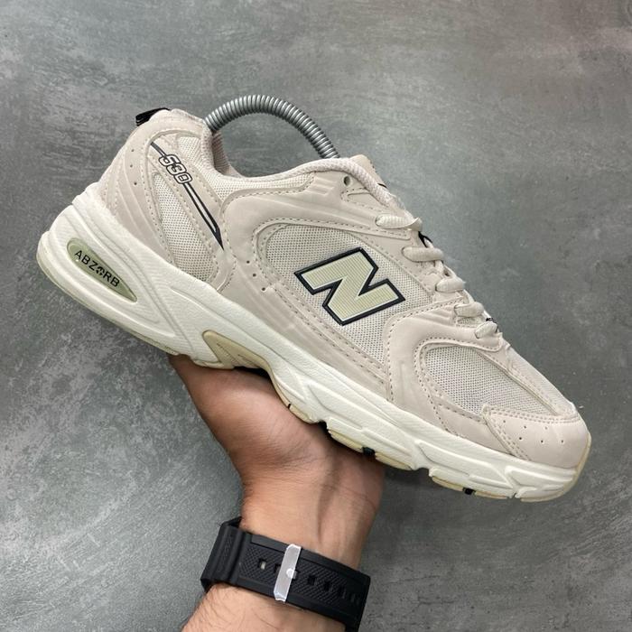 [Size 42] New Balance 530 Ivory (MR530SH) Second Original Kondisi Mulus Nominus. Harga Barunya 5.3 J