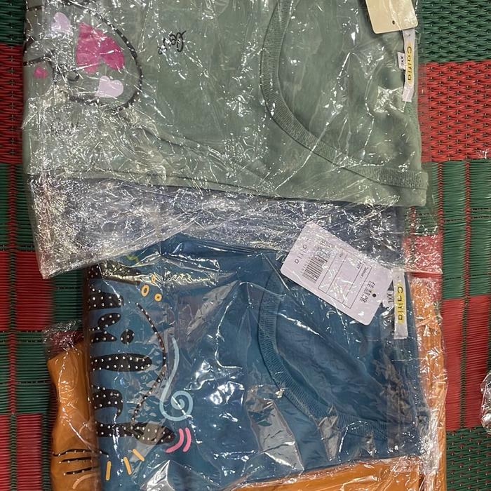 Calfia Atasan Wanita Calfia dengan Desain Unik dan Nyaman untuk Dipakai Sehari-hari