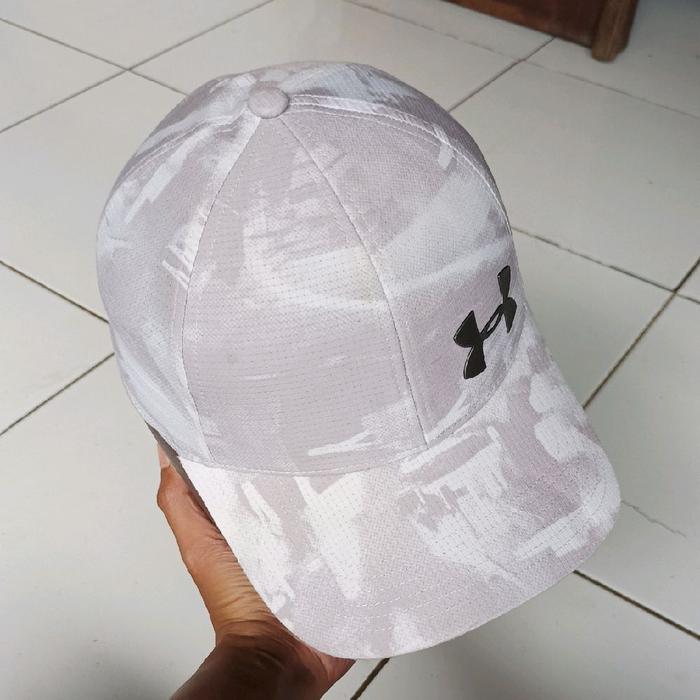 topi under armour,topi under armour