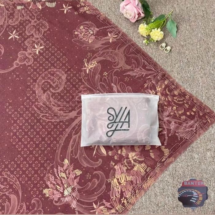 Kerudung segiempat motif corak banter