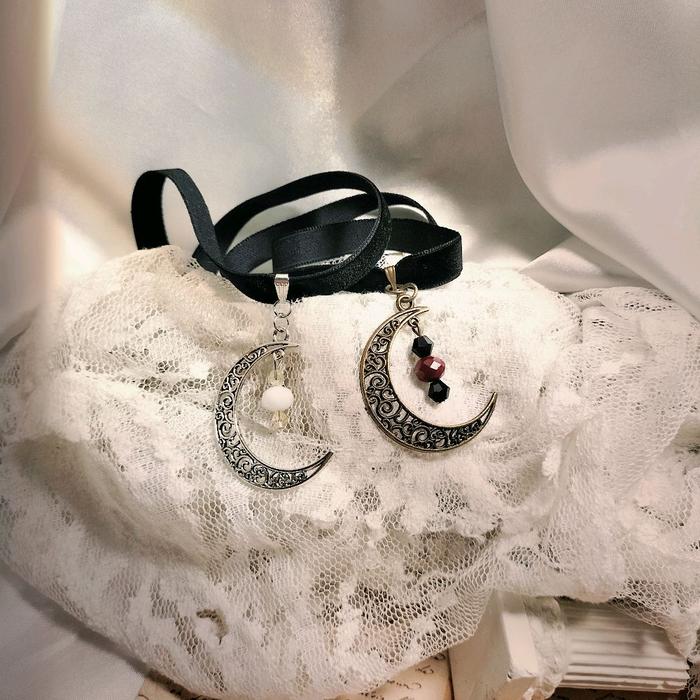 by vangelgleam "Castlevania" inspired choker necklace vintage moon vampire