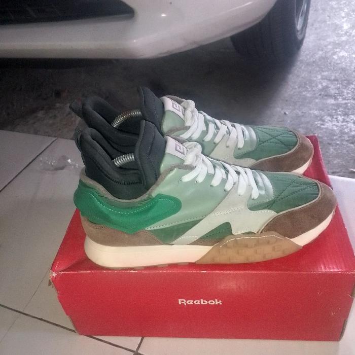 sepatu sneakers wanita givenchy sport paris size 41 original authentic