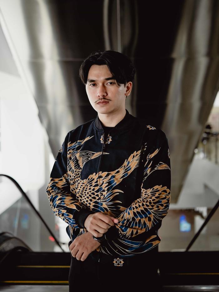 Jaket Bomber Batik Unisex Motif Garuda Prada