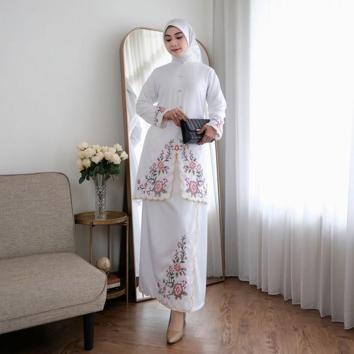 Elvrist - One Set Eldena Kurung Melayu Katun Toyobo Bodir Bunga Stremin - Setelan Wanita Premium Gam