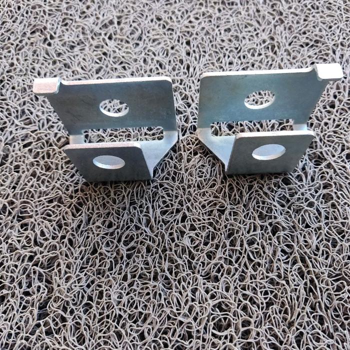 ANTINGAN SWING ARM PLAT RING AS RODA BELAKANG F1ZR FIZR