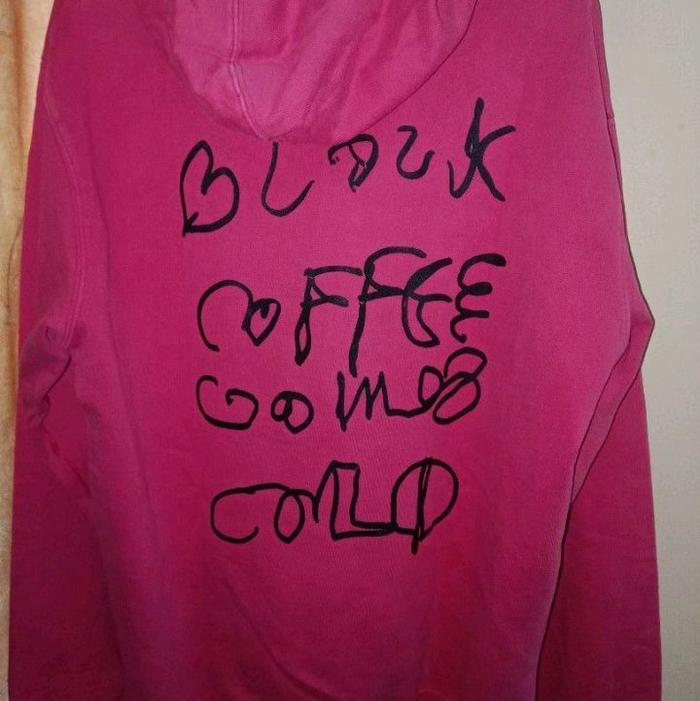Hoodie Pink This is Never that dengan Desain Unik Hitam Black Coffee Comes Cold untuk Tampilan Styli