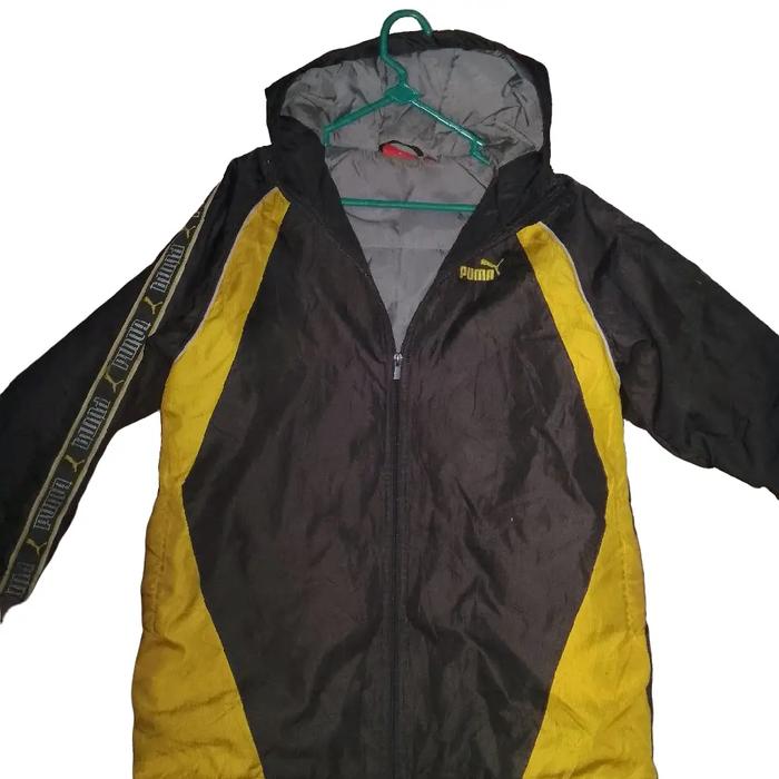 jaket bekas, barang dari singapore. merek puma Pria