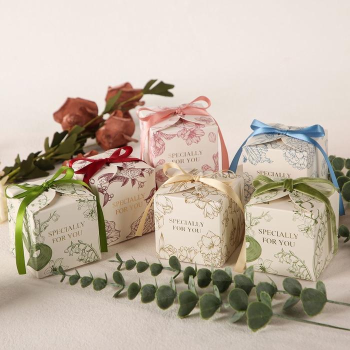 Giftbox Souvenir Wedding / Kotak Kado Kecil Ulang Tahun / Kotak Hampers YUNA PITA NANA - GB080