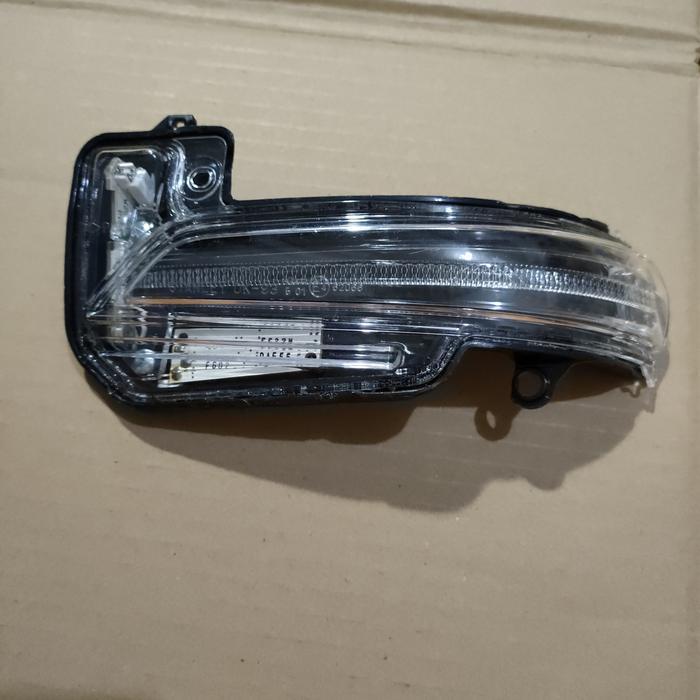 Lampu sein sen SPION INNOVA REBORN hitam A1