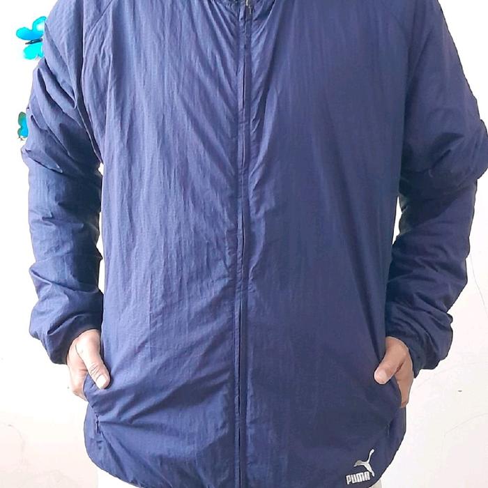 Puma Jaket EVO Windbreaker Original Navy Blue Size XL Fit LD 118 cm dengan Hoodie dan Resleting Penu